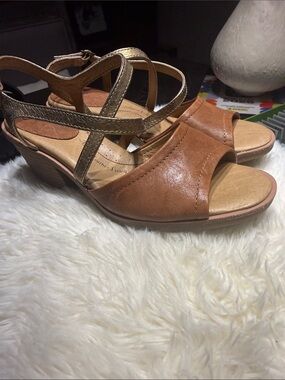 Sofft Tan Leather Wedge Sandals with Metallic Gold Straps